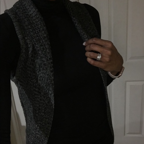 FOREVER 21 vest small grey black - Picture 5 of 5